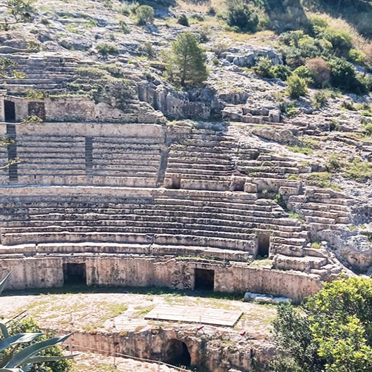 Anfiteatro Romano Flo.jpg