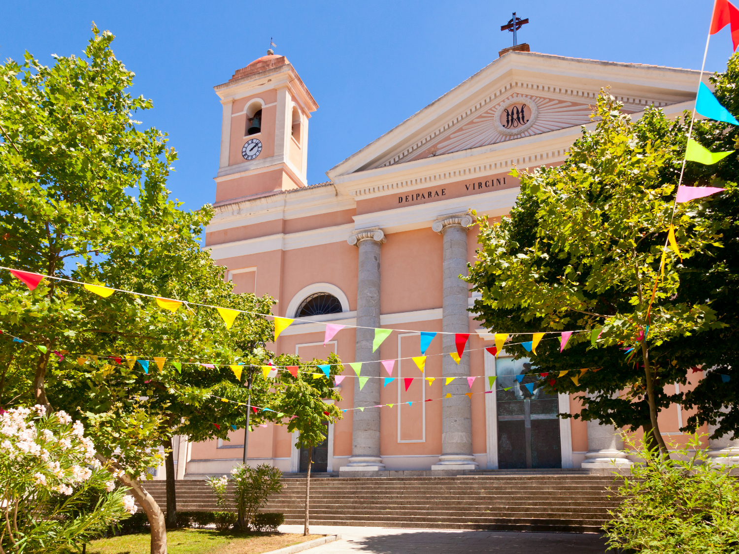 AdobeStock_56141208-Cattedrale S. M. della Neve -Nuoro.jpeg